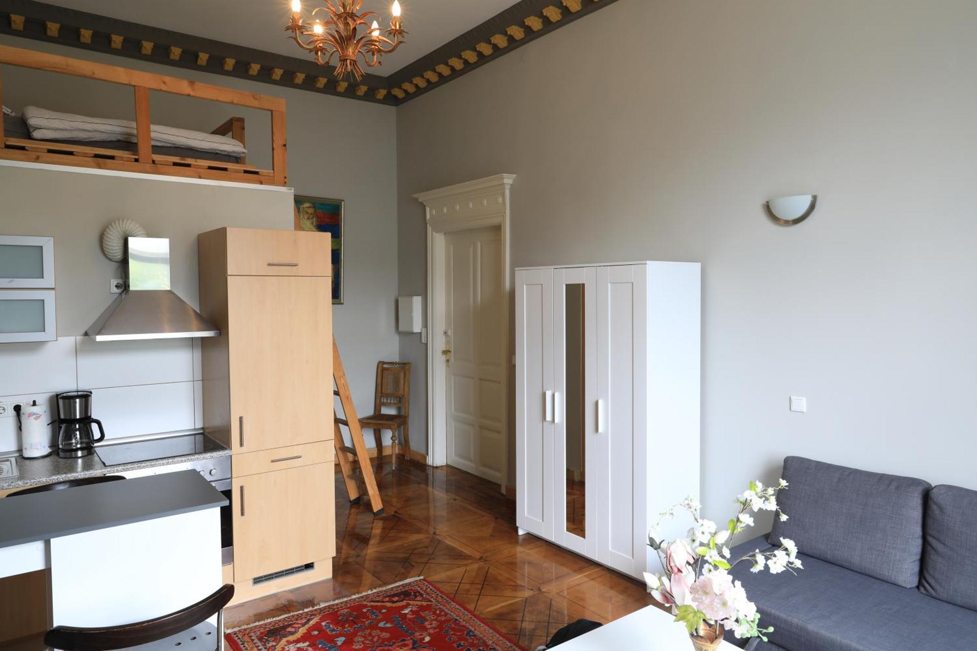 03 Apartment