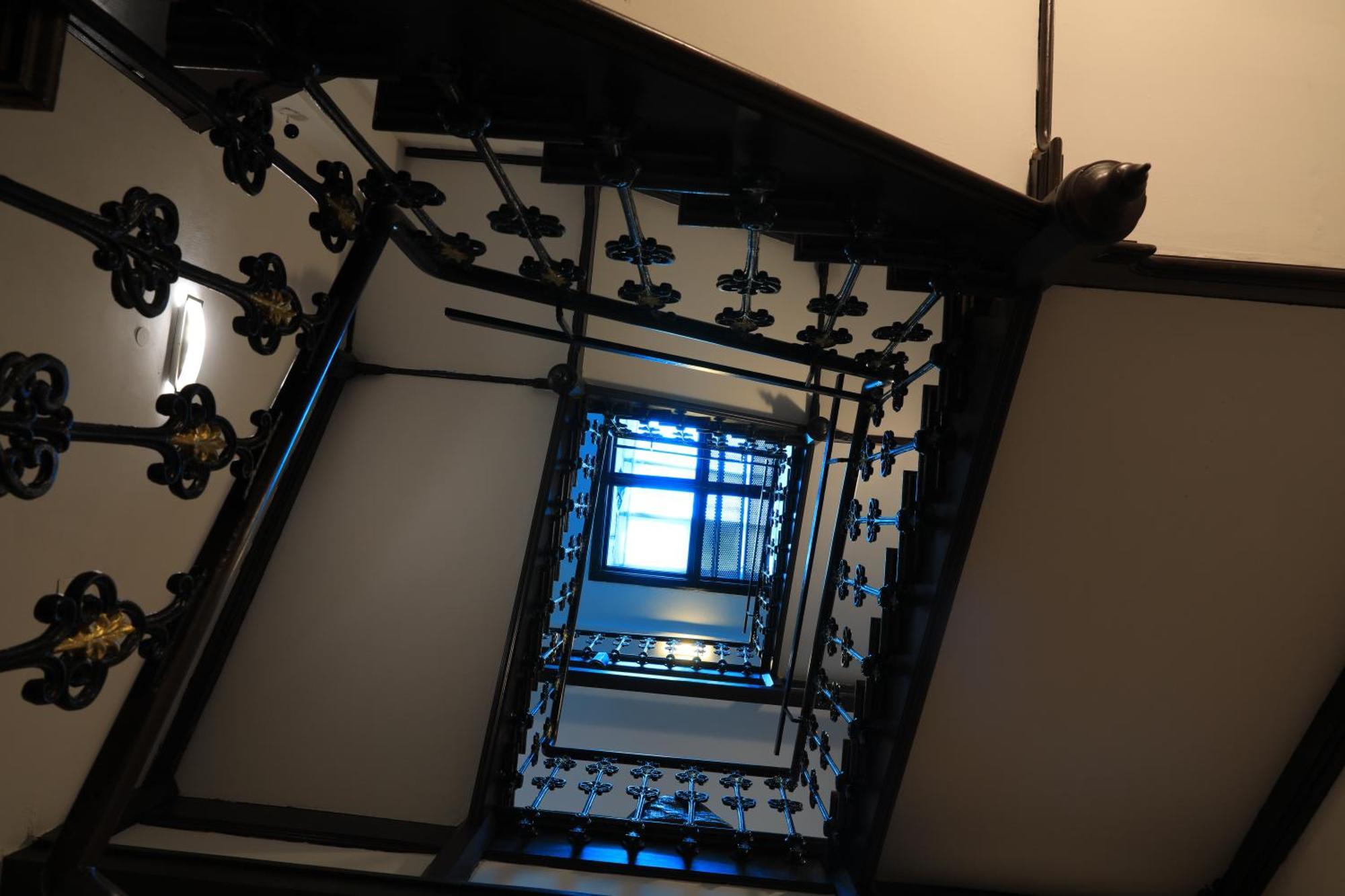 Apartment 03 *